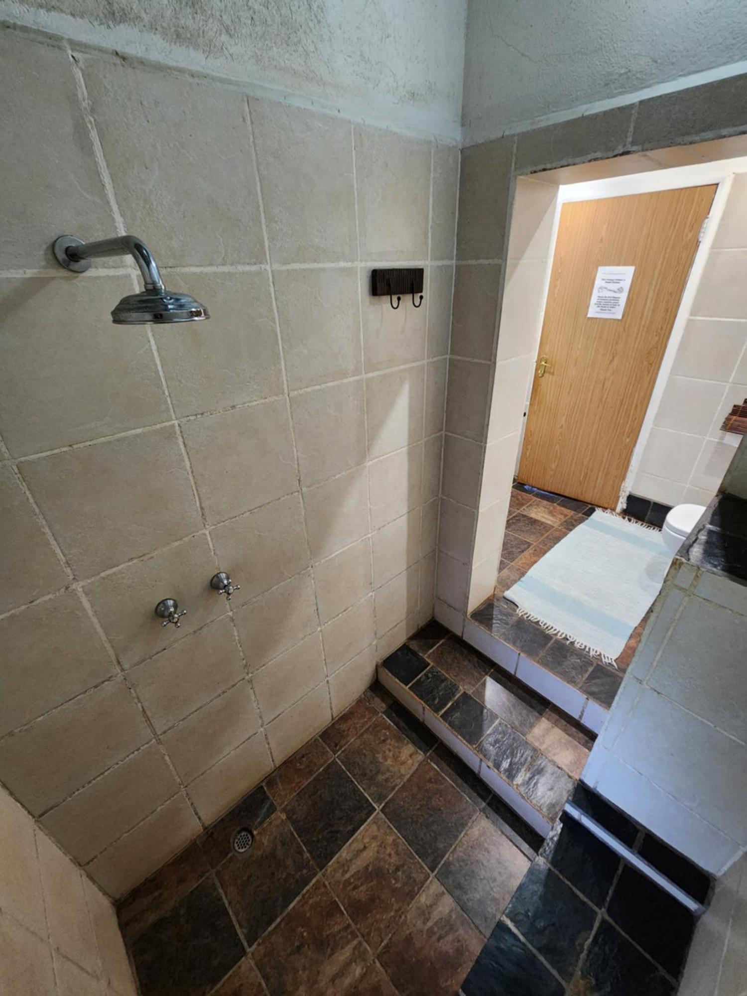 Softwaters Guesthouse Cottages Louis Trichardt Esterno foto
