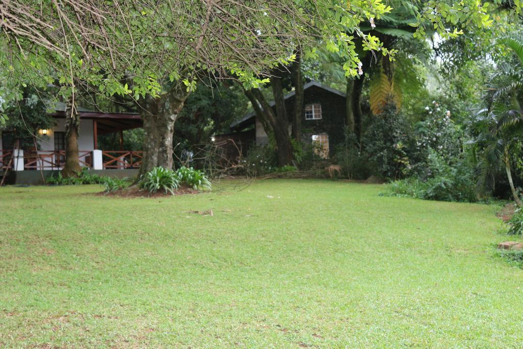 Softwaters Guesthouse Cottages Louis Trichardt Esterno foto